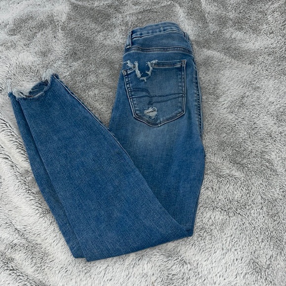 American Eagle size 00 short ripped jeans - Picture 3 of 8